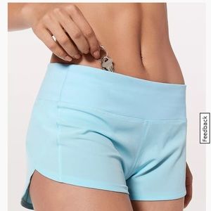 Lululemon Speed Up Low-Rise Lined Short 2.5”. Size 6. Blue Glow.